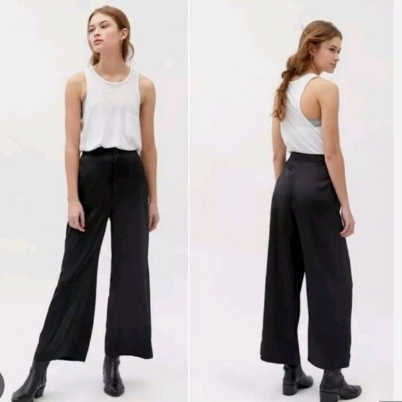 ⭐️ UO Olympia Satin Wide Leg Chic Glam Minimal Boho Classy Classic Hipster Pant - Picture 3 of 4